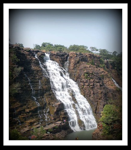 Tirathgarh Waterfall side-view by kaipukur