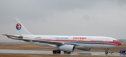 China Eastern Airlines Airbus A330-243 (B-6082)