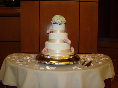 champagne ribbon wedding cake 3 tier round cake wrapped with an champagne 