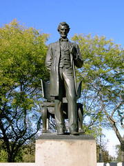 Lincoln Statue Photo
