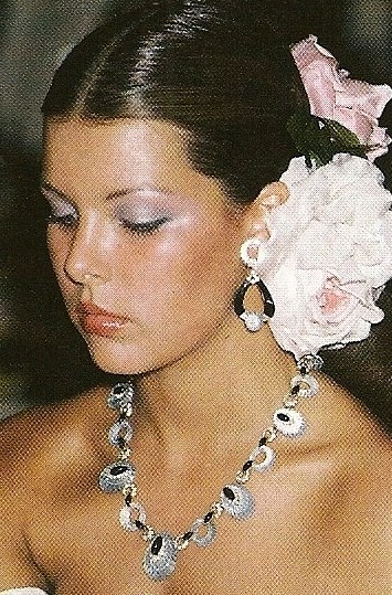 Caroline de Monaco Bal de la Croix Rouge 1975
