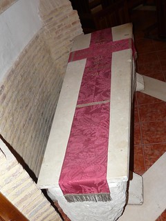 Sahagún, sepulcro con los restos del rey Alfonso VI.