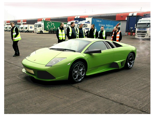 TQ Express at Manchester Airport prepare to load Lamborghini Murcielago