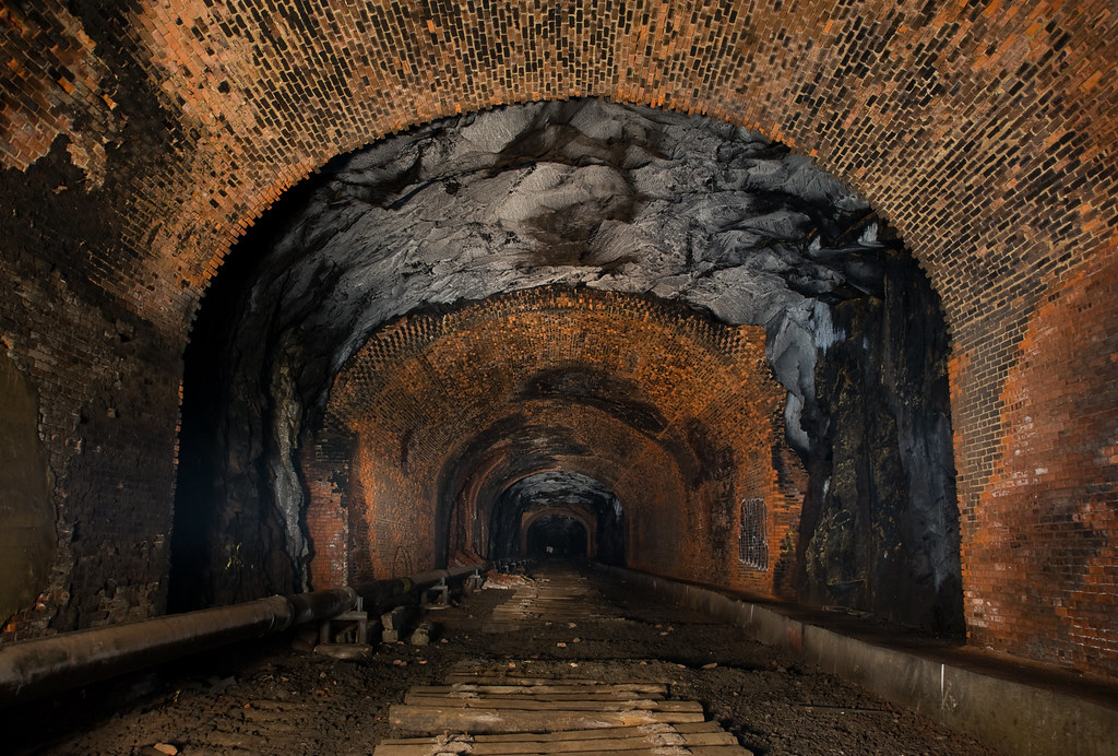 Brick tunnel