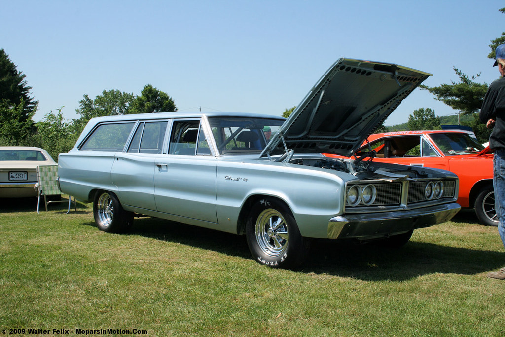 1966 Dodge Coronet Wagon