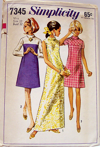 Simplicity 7345 Vintage 60's Sewing Pattern Mod A-Line Color Blocked Dress in Two Lengths