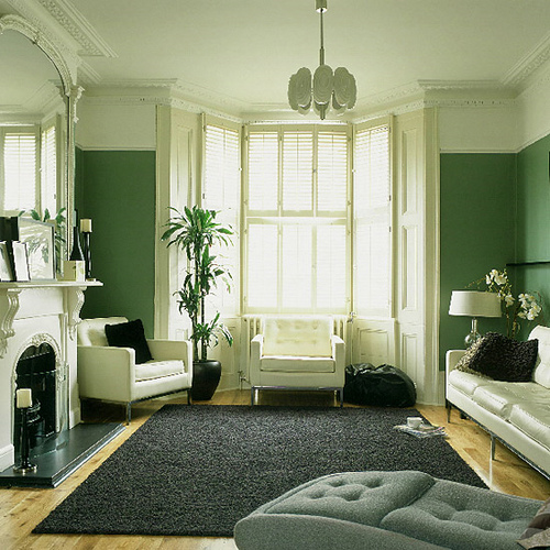 Green living room: Monochrome palette + white accents - a ...