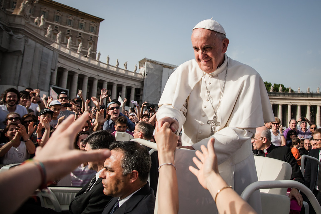 Foto di Papa Francesco alla veglia pentecostale coi movimenti