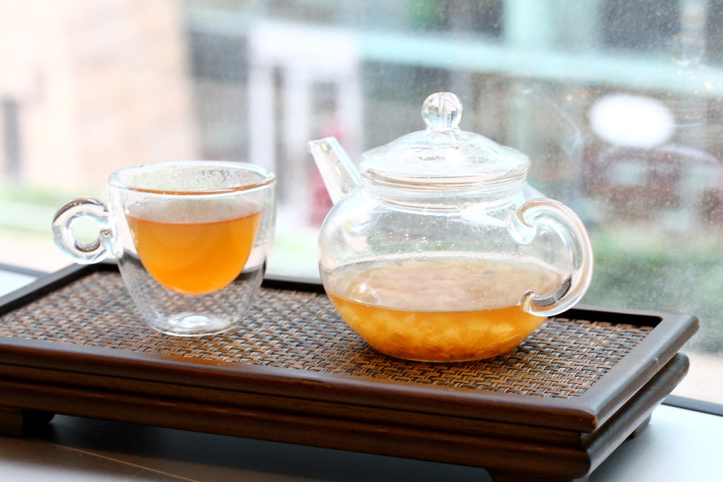 Ming Court: Tea Pot Chicken Consomme
