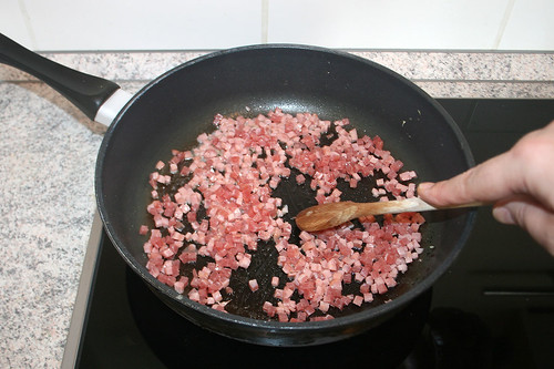 28 - Speckwürfel anbraten / Roast bacon dices