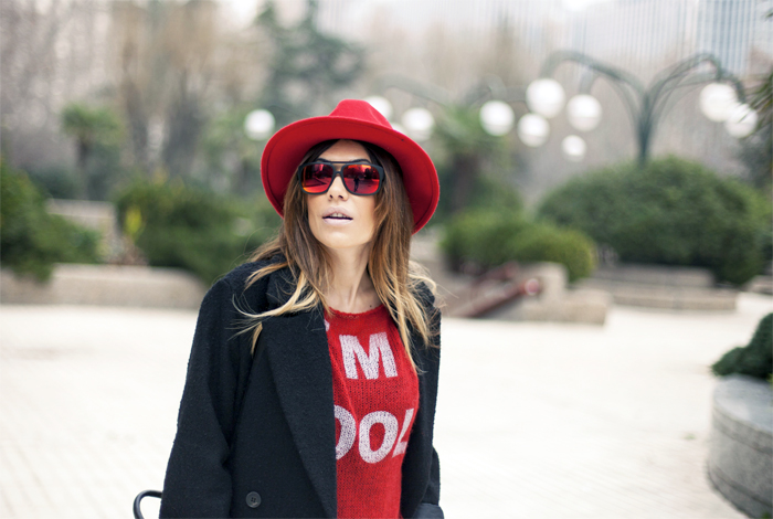 street style barbara crespo i am cool red sweater the corner shop fashion blogger outfit