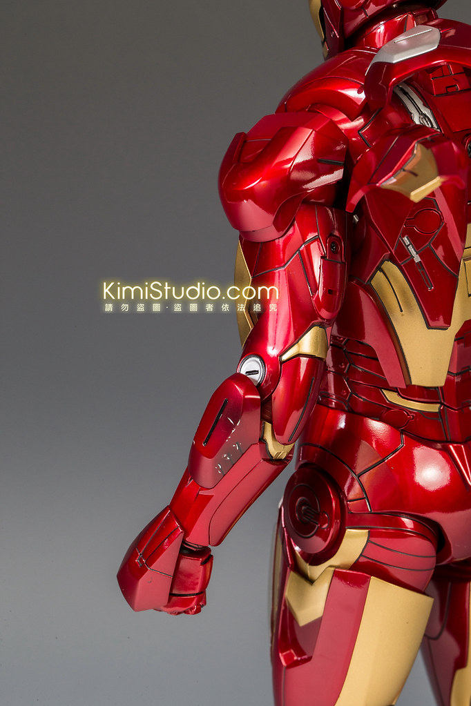 2013.06.11 Hot Toys Iron Man Mark VII-029