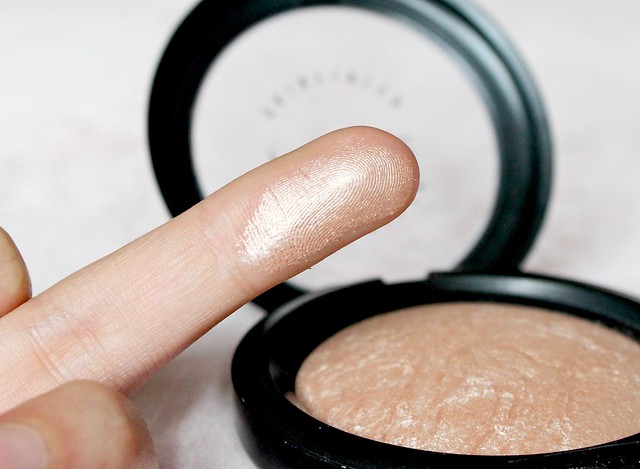 MAC Mineralize Skinfinish, MAC Mineralize Skinfinish Soft & Gentle Review, MAC MSF Review