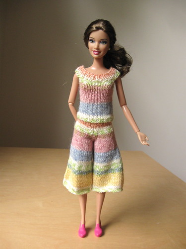 Barbie knitting