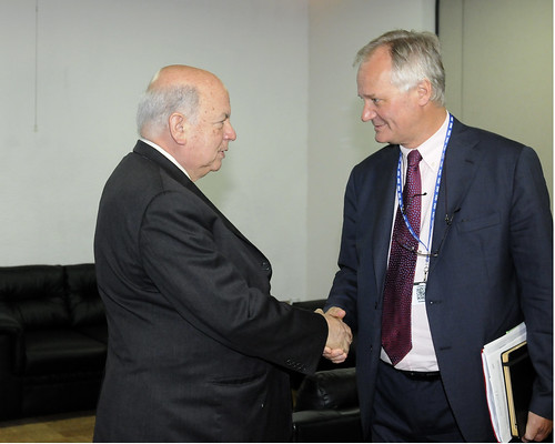 Secretario General de la OEA se reunió con el Director del Servicio Europeo de Asuntos Exteriores de la UE