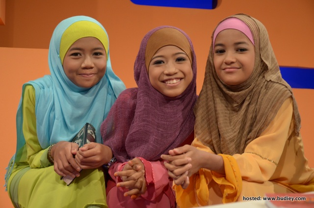 3 peserta perempuan, Nasrin Afrina Nizam Amiza (12thn), Durrani Afiqah Kamarazaman (10thn), Nadiyya Muhammad Lukman (12thn)