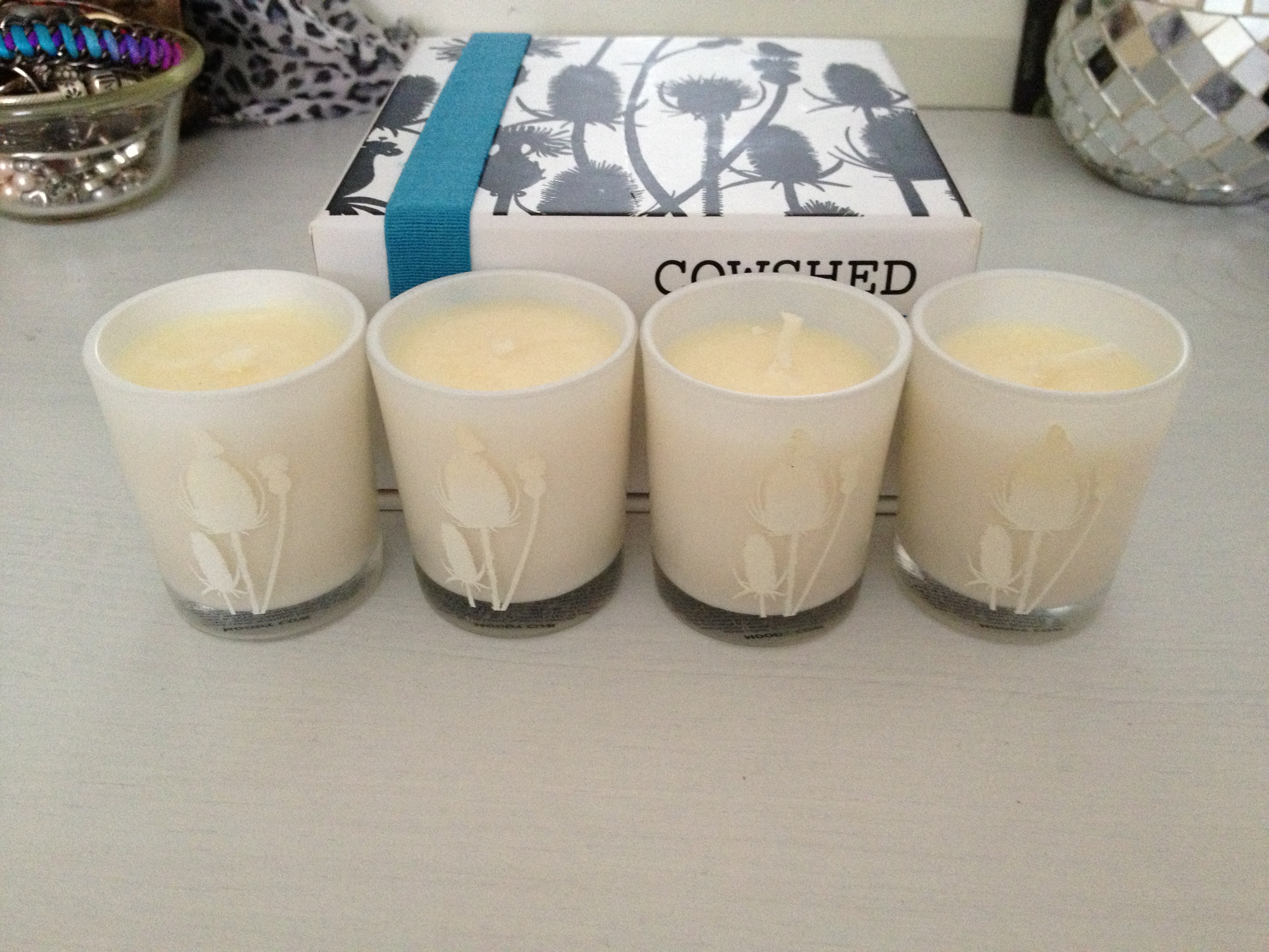 Cowshed_Moody_Cow_Balancing_Travel_Candles