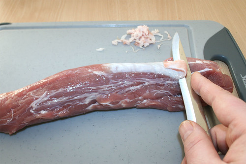 16 - Schweinefilet parieren / Prepare pork filet