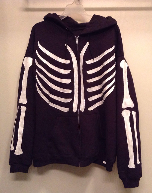 My DIY Skeleton zipper hoodie