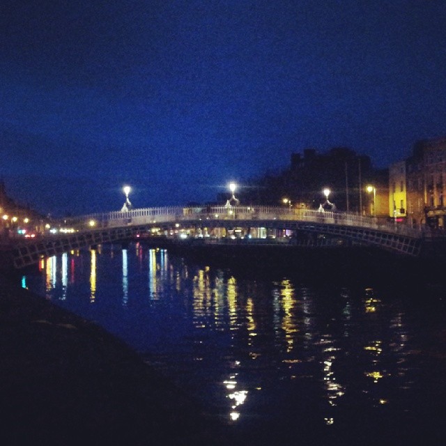 Ha'penny bridge, with homeless guy sleeping on the peak waiting for change (in more ways than one). Happy Tuesday, Jan. 21, 2014. Woke up and was out the door 20 minutes early- by 7am. The city was not awake yet (sun not up) so the bus took 25 minutes ins