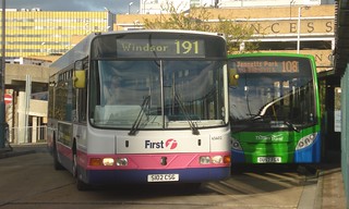 First Beeline 64602 (Route 191), Thames Travel 503 (Route 108), Bracknell