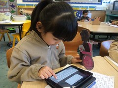 Teaching Melody to Use Twitter(submitted by Renaissance College Hong Kong-) by melodyaroundtheworld