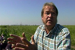 旅程來到羅馬尼亞，先鋒種子公司的生產總經理卡爾歐托克，以「個人名義」發表對於基因改造種子的了解與觀察。圖片來源:《餵不飽的地球》官方網站
