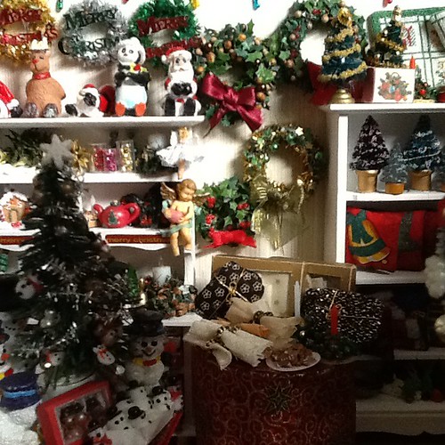 Sue Christmas Shop 5