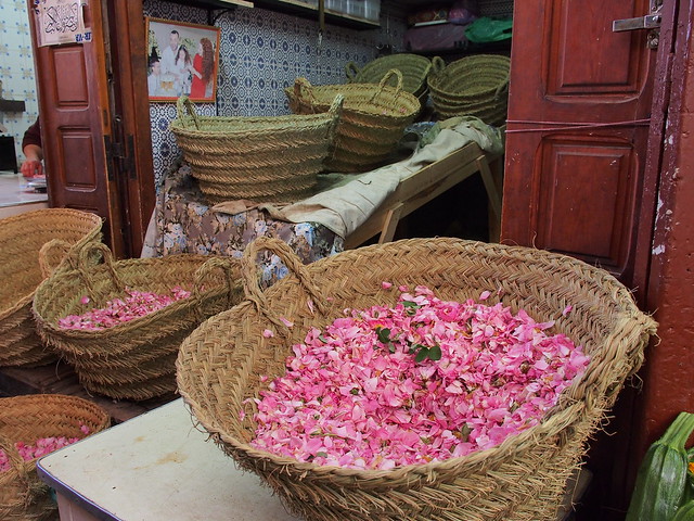 Fes古城市場的鮮花花瓣