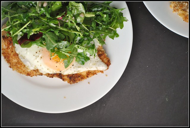 Crispy Baked Chicken with Egg and Arugula Salad 2
