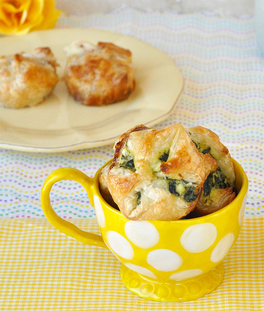Puffs, Two Ways - Guava and Cream Cheese Puffs & Spinach Puffs 