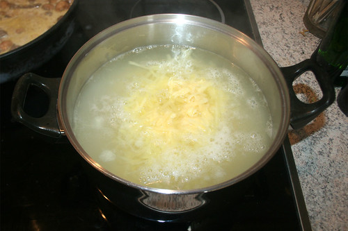 33 - Kartoffeln kurz kochen / Cook potatoes
