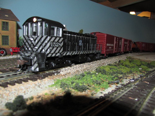 A 1950's and 60's era Santa Fe local freight train in H.O Scale. by Eddie from Chicago