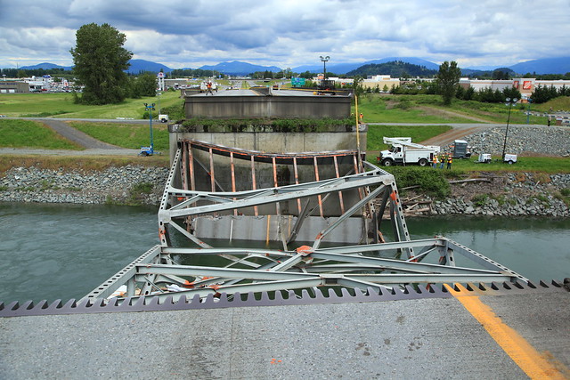 Photos of the I-5 Skagit River Bridge