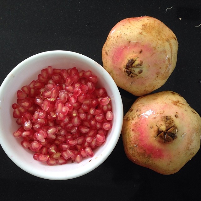 Pomegranate for breakfast. #food #foodporn #breakfast #spain #season #fruit #health #fitness #healthy #pomegranate