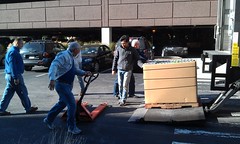 KAR employees delivering food items to Midwest Food Bank.