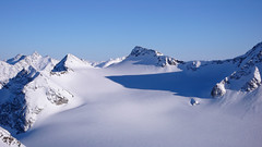Widok z  przełęczy Pso dell Angelo (3337m) na południe - lodowiec Laaser Ferner