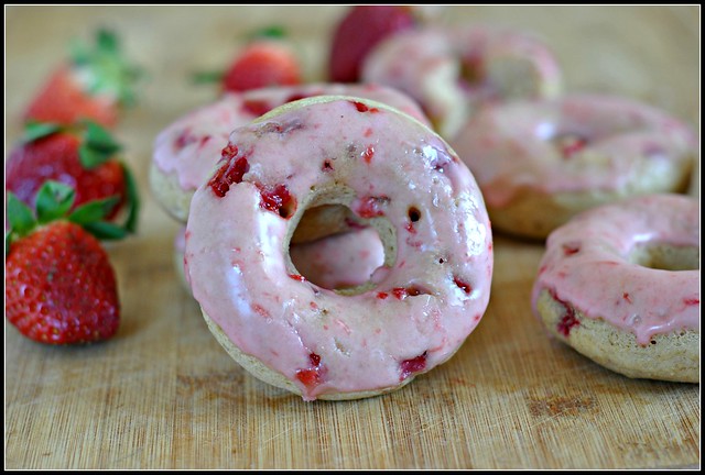 Baked Strawberry Donuts 4