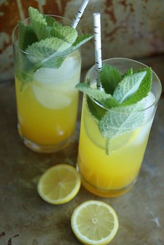 Sparkling Mango Lemonade