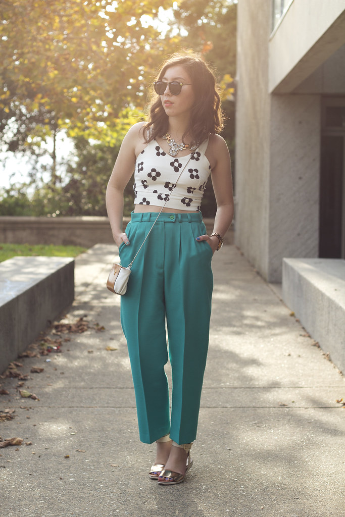 how to style high waisted pants, voluminous trousers, crop top, choies sun print two piece set, shoppalu vintage clothing