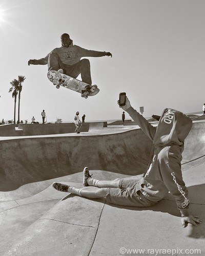 Venice Skatepark Picture by Ray Rae