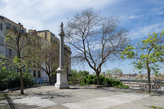 fontaine du Dévouement, dite aussi fontaine de la Peste, jardin de la rue de la Bibliothèque, Marseille 1er