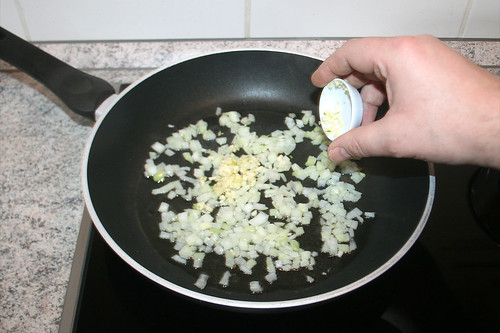 17 - Knoblauch addieren / Add garlic