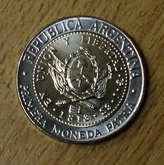 Argentina bimetallic 1 Peso 2013 reverse