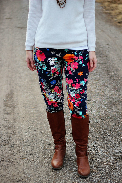 floral-pants---sweater-4