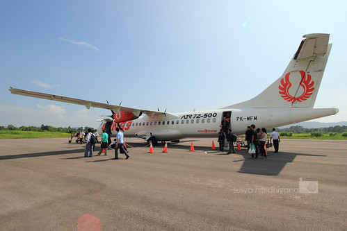 Wings Air ATR72-500 di Bandara Sibolga