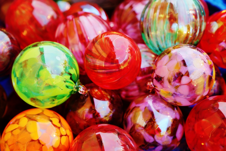 14-colorful balls