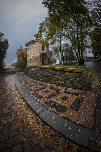Herbst und Regen in Prag by Zdenek Papes