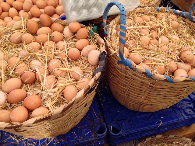 local bazaar istanbul turkish eggs