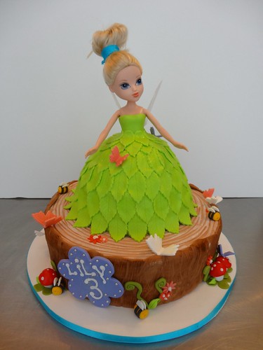 Tinker Bell Cake by CAKE Amsterdam - Cakes by ZOBOT